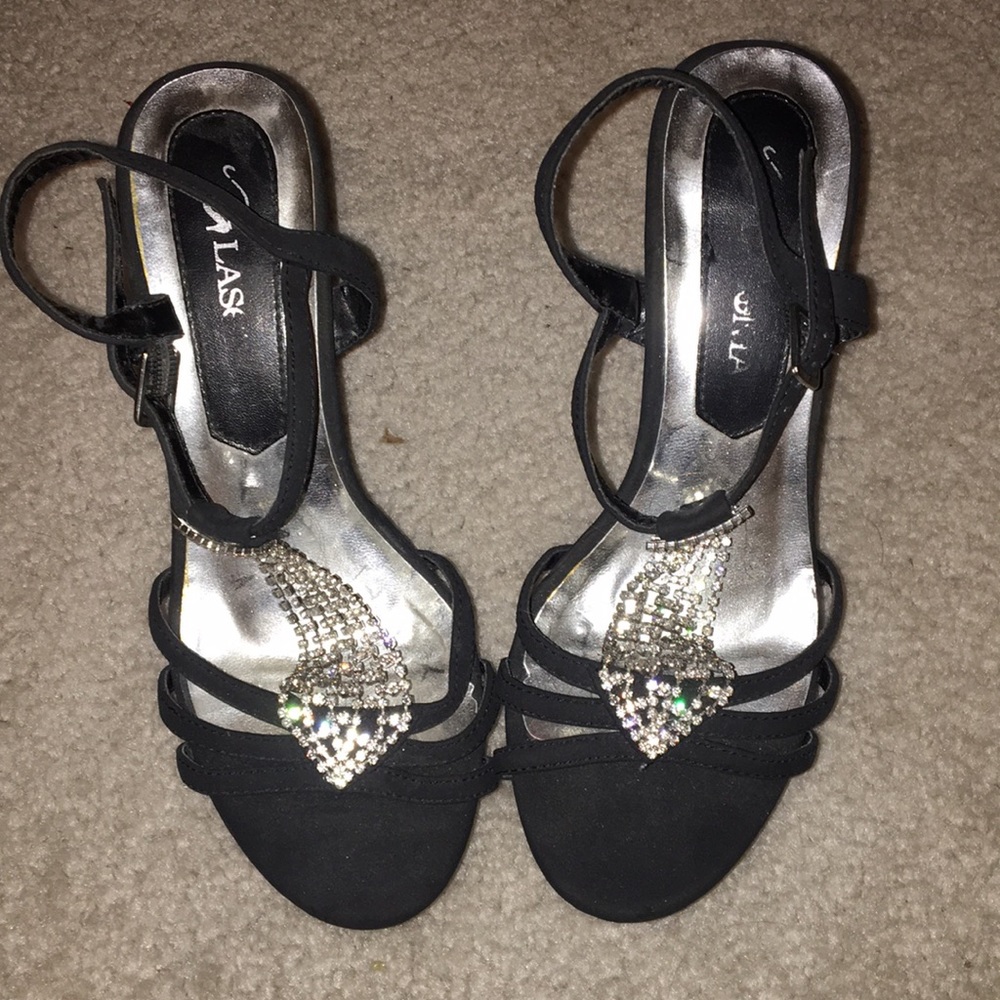 Black formal heels